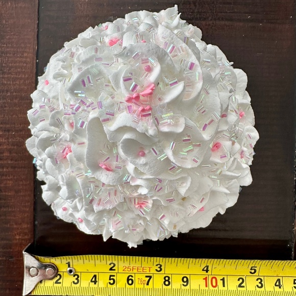 Faux Whip Cream Canister Topper - Picture 3 of 3